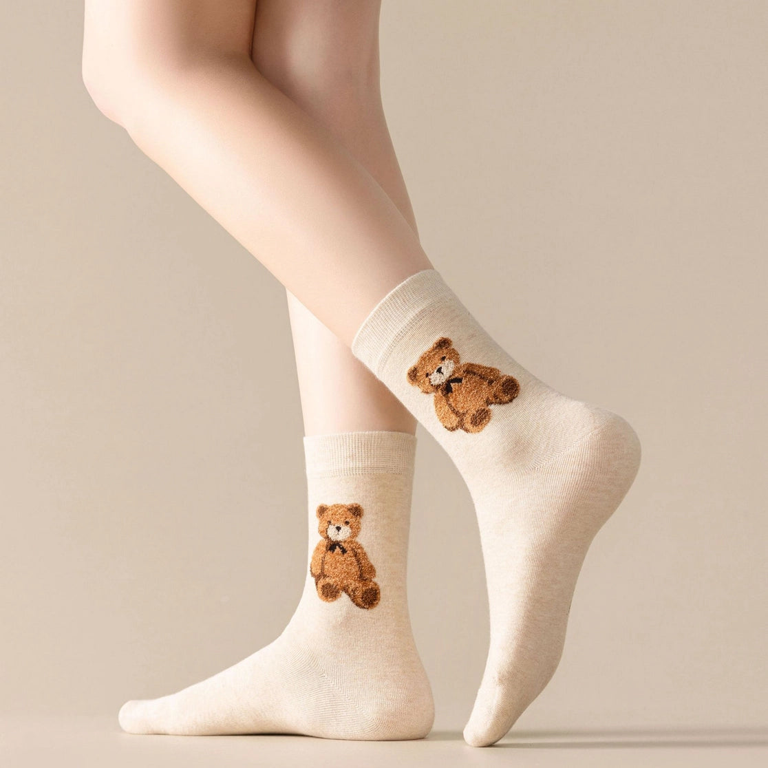 Brown Bear Pattern Crew Socks (BEIGE)