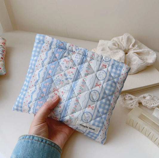 Small Quilted Zipper Bag